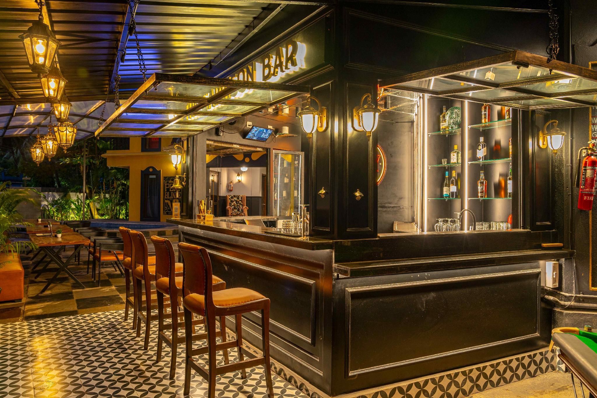 Whoopers Boutique Hotel Anjuna - Anjuna - Bar