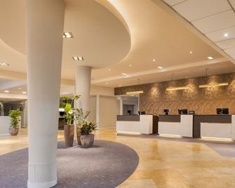 DoubleTree by Hilton Manchester Airport - Manchester - Recepcja