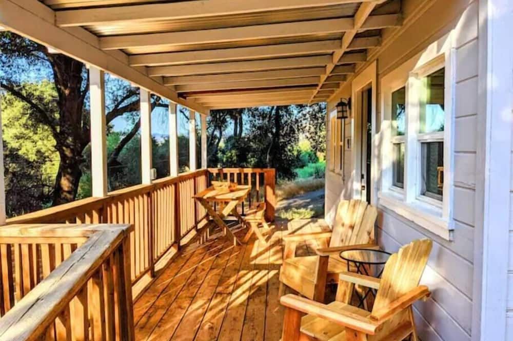# 9. The Zen Den - Modern Cabin W/ Large Porch in Woods