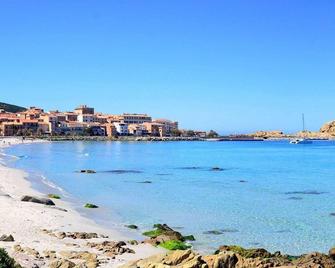 Hôtel Casa Rossa - L'Île-Rousse - Strand