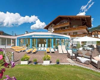 Hotel Vierjahreszeiten - Flachau - Terasa