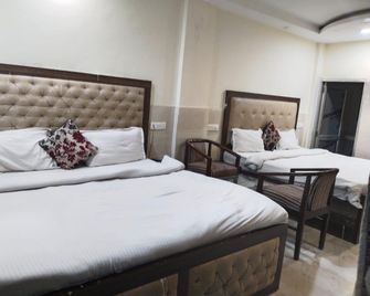 Hotel Alpine - Chandigarh - Sala de estar