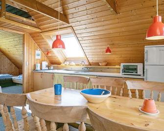 Tranquil Holiday Home in Ringkøbing With Naturalistic Views - Ringkobing - Kuchyň