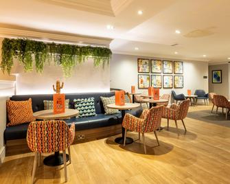 Holiday Inn Glasgow Airport - Glasgow - Sala de estar