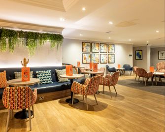 Holiday Inn Glasgow Airport By IHG - Glaskov - Salon