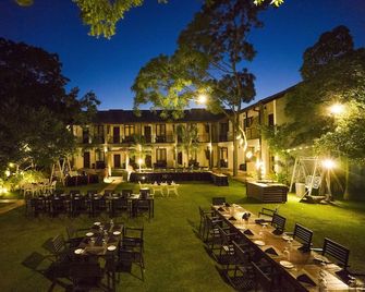 Hotel Alakamanda - Anuradhapura - Building