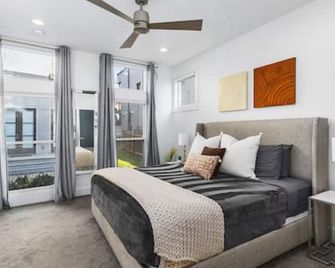 Belmont Retreat walk to Restaurants, Coffee, 12 South - Nashville - Bedroom