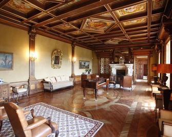 Parador Casa Da Insua - Viseu - Olohuone