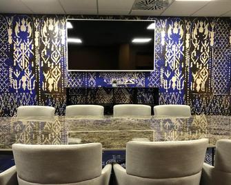 Best Western Plus Le Conquerant Rouen Nord - Bois-Guillaume - Salon
