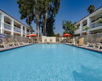 Motel 6 Thousand Oaks, CA - Newbury Park - Pool
