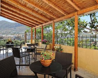 Family 1 Bedroom Apt With Washing Machine For 5 - Hersonissos - Parveke