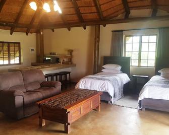 African Flair Country Lodge - Piet Retief - Habitación