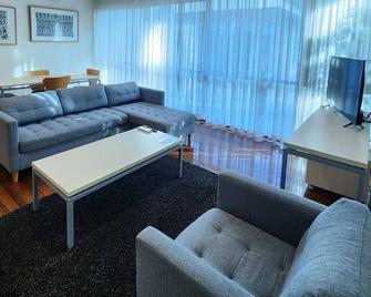 Phillip Island Apartments - Cowes - Wohnzimmer