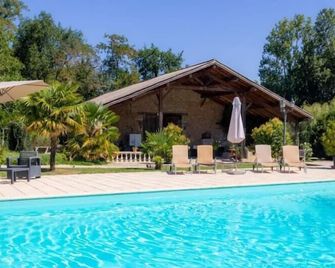 En Bord De Riviere - Casseneuil - Piscine