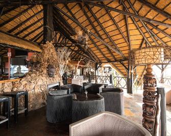 Vingerklip Lodge - Epupa - Lounge