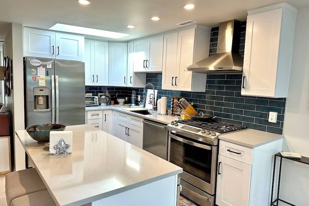 Unique Chicago Penthouse Loft - Amazing Deal & Location - Chicago - Kitchen