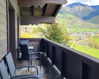 Two bedroom Apartment with Balcony - Hirsch - Bruck an der Großglocknerstraße - Balkon