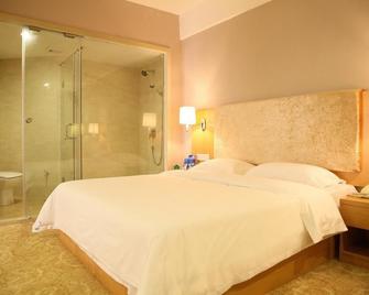 Emperors Palace Hotel - Shantou - Bedroom