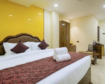 Hotel Ramraj Regency - Nāgercoil - Bedroom