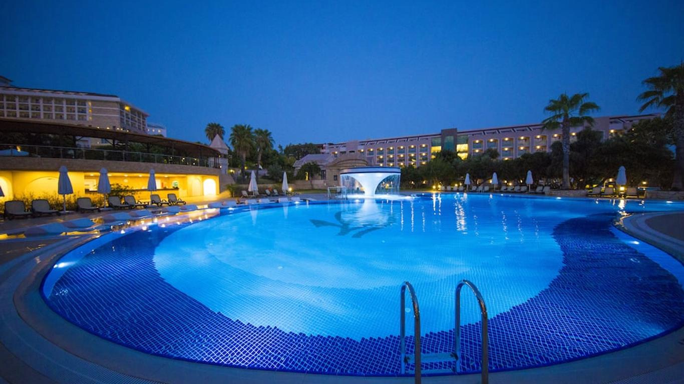 Horus Paradise Luxury Resort