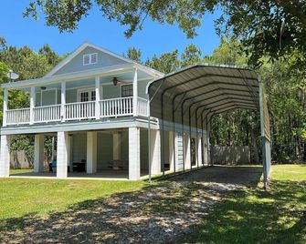 Coastal Charm - Bay Saint Louis - Building