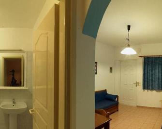 Epavlis Apartments - Porto Cheli - Living room