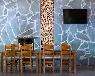 Kuus-Hukkala - Härkälä - Dining room