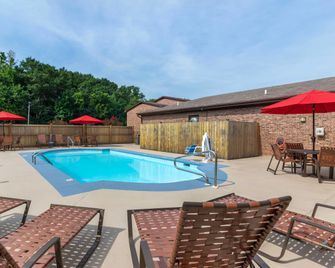 Best Western Auburn/Opelika Inn - Opelika - Pool