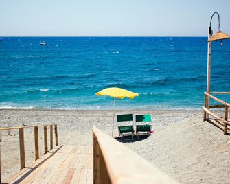 Hotel Il Girasole - Bova Marina - Playa