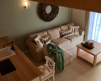 Loving apartment for couples in the new half-timbered house in Altenburger Land - Altenburg - Wohnzimmer