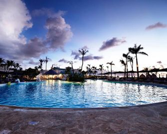 Kensington Hotel Saipan - Garapan - Piscina