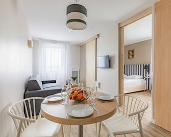 Appart'City Classic Reims Parc des Expositions - Реймс - Їдальня