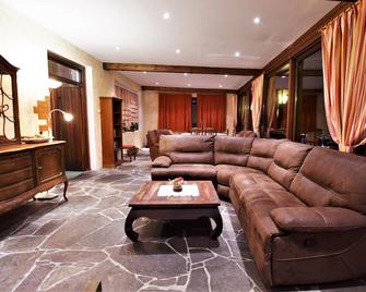 Hotel Vanda - Irschen - Living room