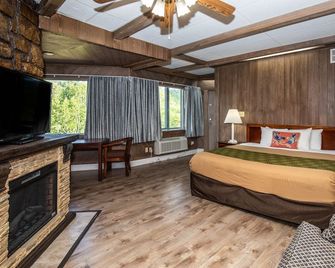 Chalet Inn - Gatlinburg - Bedroom