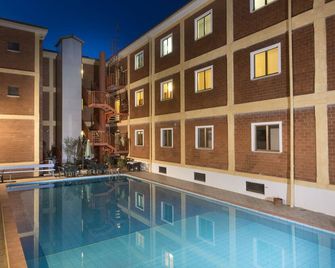 Hotel Citti - Arzachena - Pool