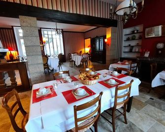 Hotel Le Manoir De La Barbacane - Tiffauges - Restaurante