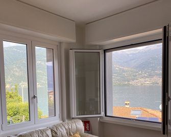 Bed & Breakfast Sosta Sul Lago - Lezzeno - Sala de estar