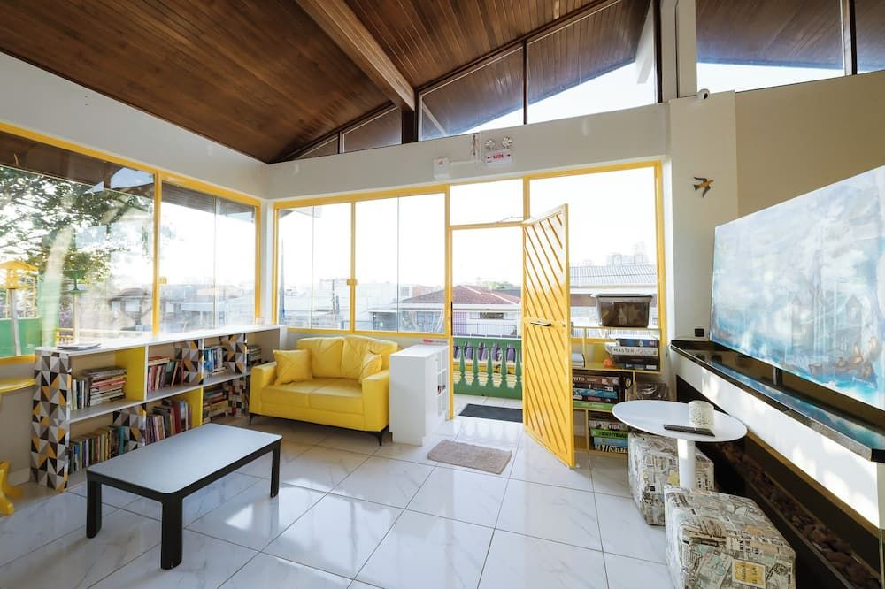 Bela Curitiba Hostel - קוריטיבה