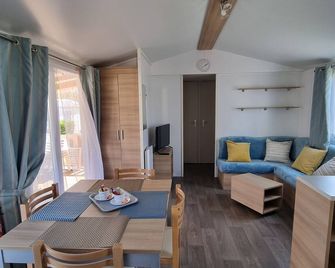 Camping 4 3 Ch 2 Sdb- Lave Linge- Lave - Onzain - Essbereich