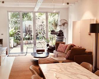 The Abode - 2-3 bedrooms - premium, spacious, light-filled and harbour views - North Sydney - Living room