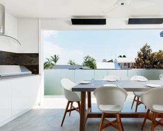 Luxury in Corlette 4 Drungall Ave - Corlette - Comedor