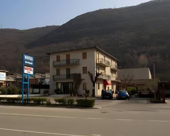 Hotel Marchesini - Grezzana - Gebouw