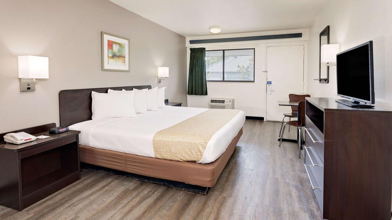 ترافلودج باي ويندام كوليدج بارك