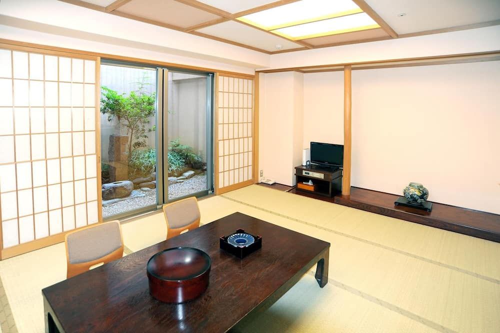 Kochi Pacific Hotel - Kochi