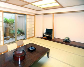 Kochi Pacific Hotel - Kochi