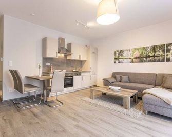 Spreehaus-Apartments - Lübben - Wohnzimmer