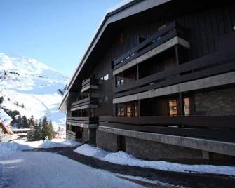 Méribel-Mottaret: exceptional location of the chalet-shaped building - Les Allues - Edificio