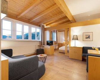 Hotel Goldene Rose - Brunico - Salon