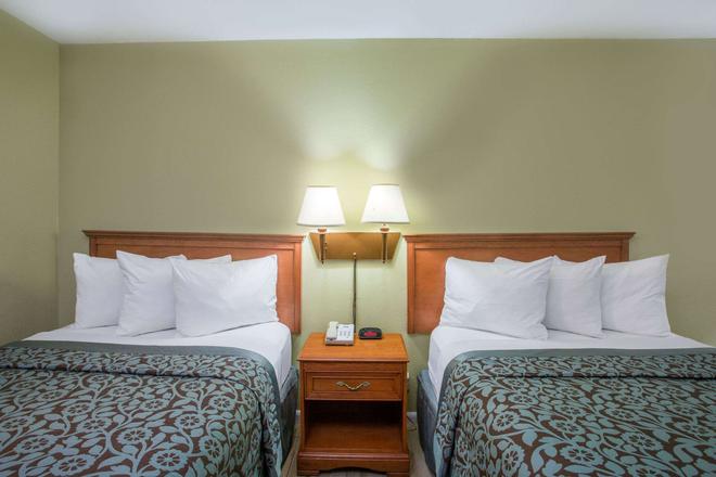 Days Inn By Wyndham Ormond Beach 51 1 7 8 Ormond Beach