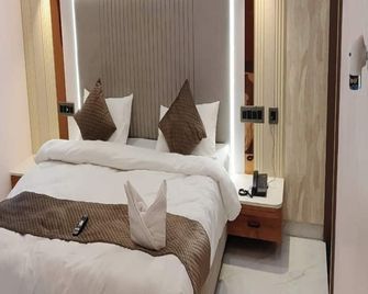 Hotel Spring Vilas - Gorakhpur - Habitación